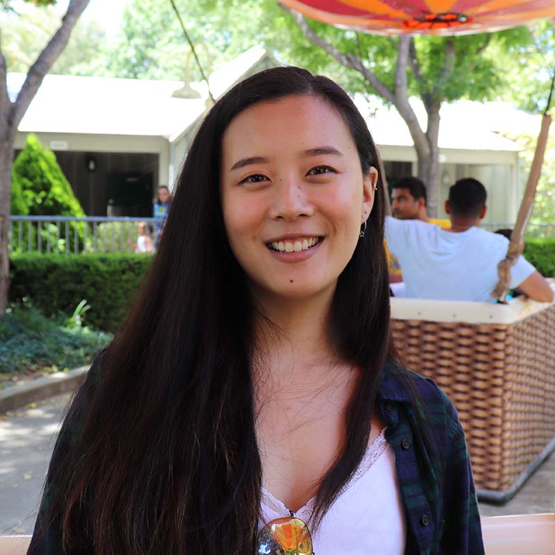 Elizabeth Lee | USC Annenberg School for Communication and Journalism
