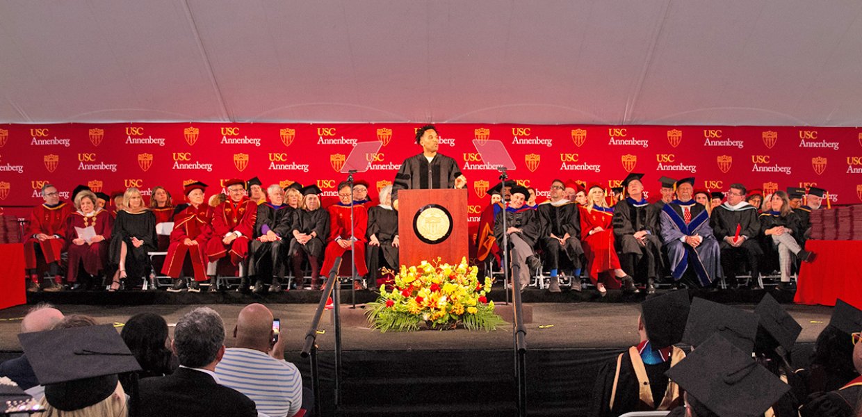 Photo of USC Annenberg Commencement speaker Maverick Carter addressing the 2019 graduates.