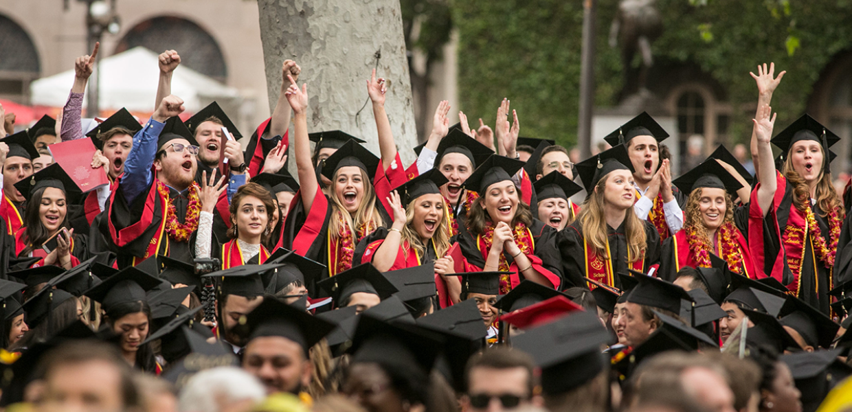 Photo of USC Annenberg graduates