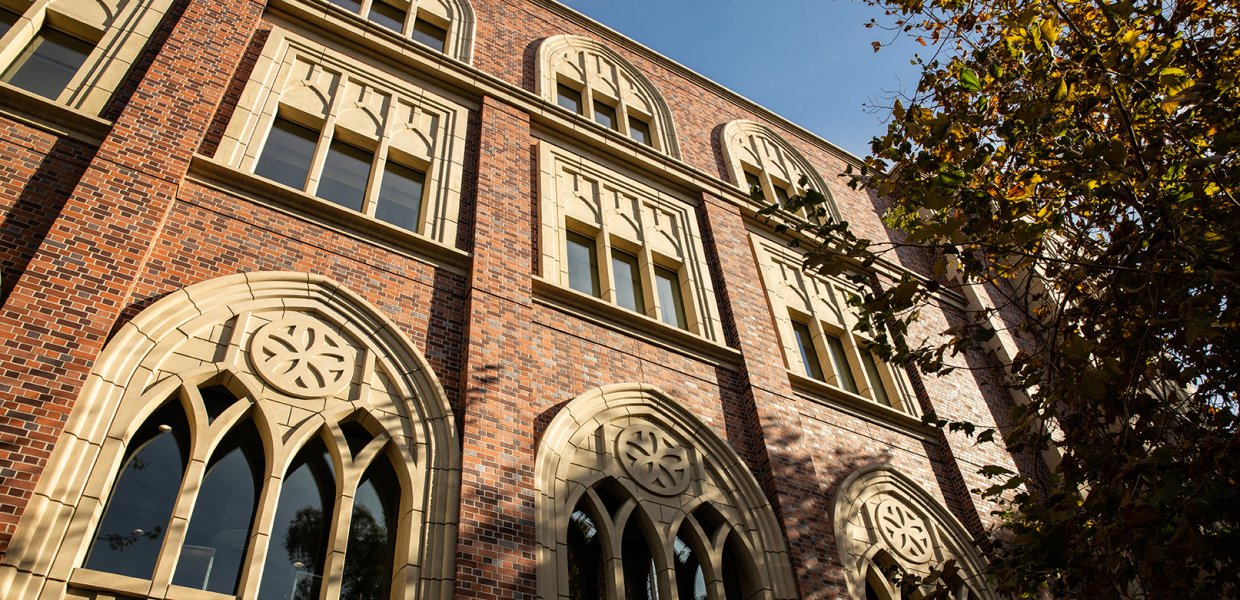 Wallis Annenberg Hal. 