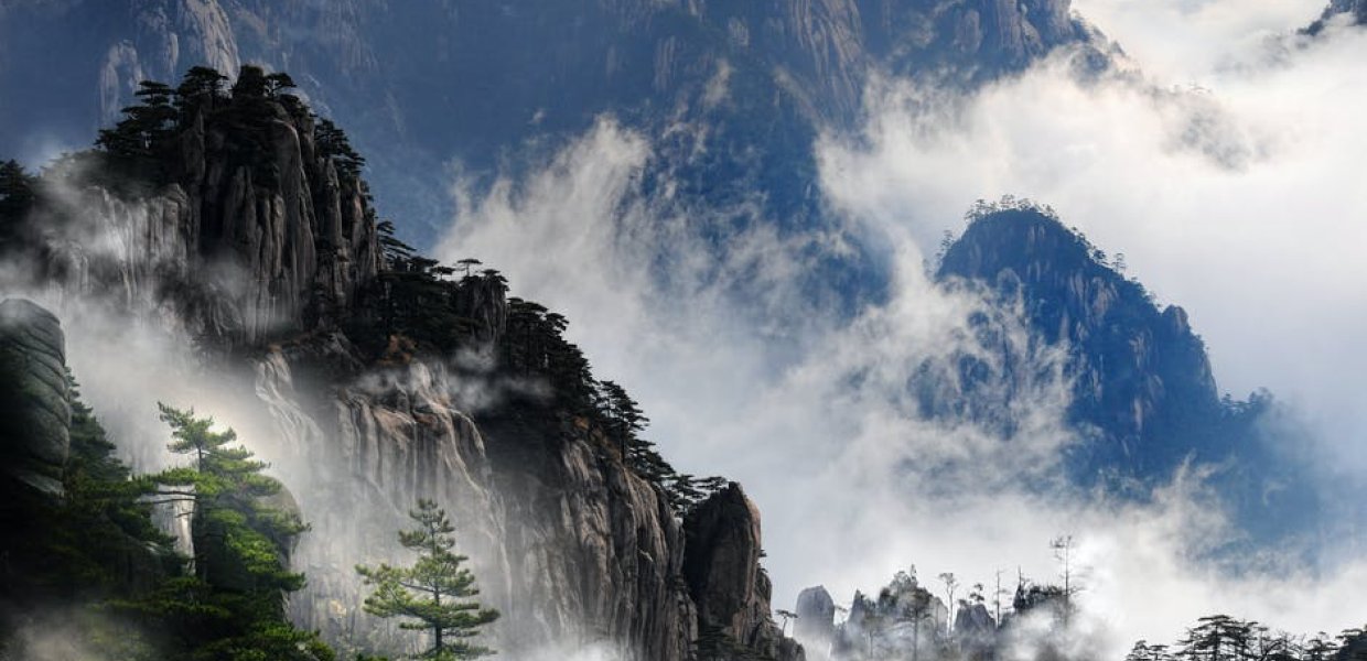 Image of Chinese mountainous landscape