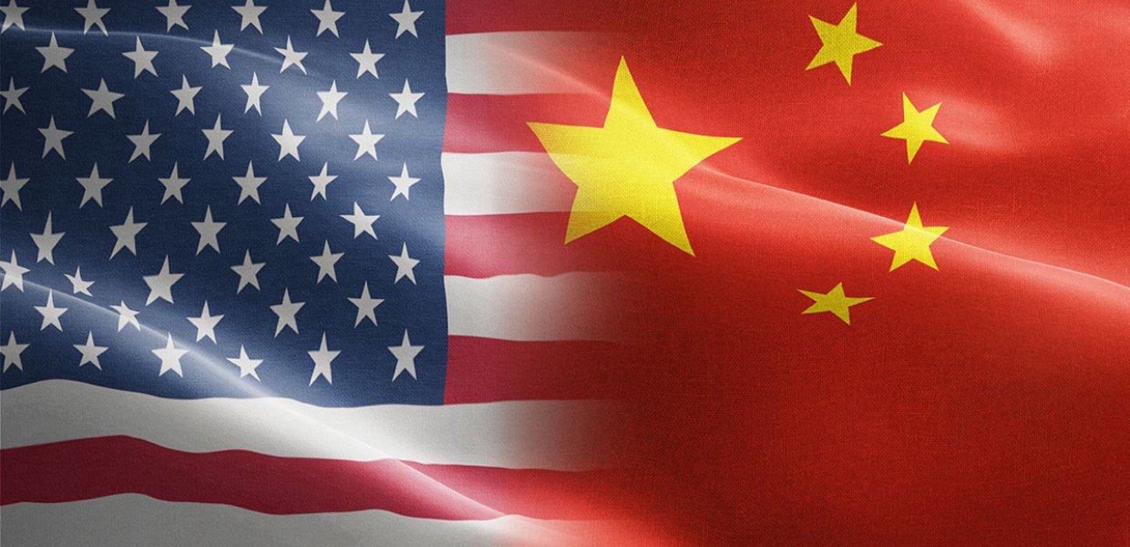 Collage of the US and Chinese flag