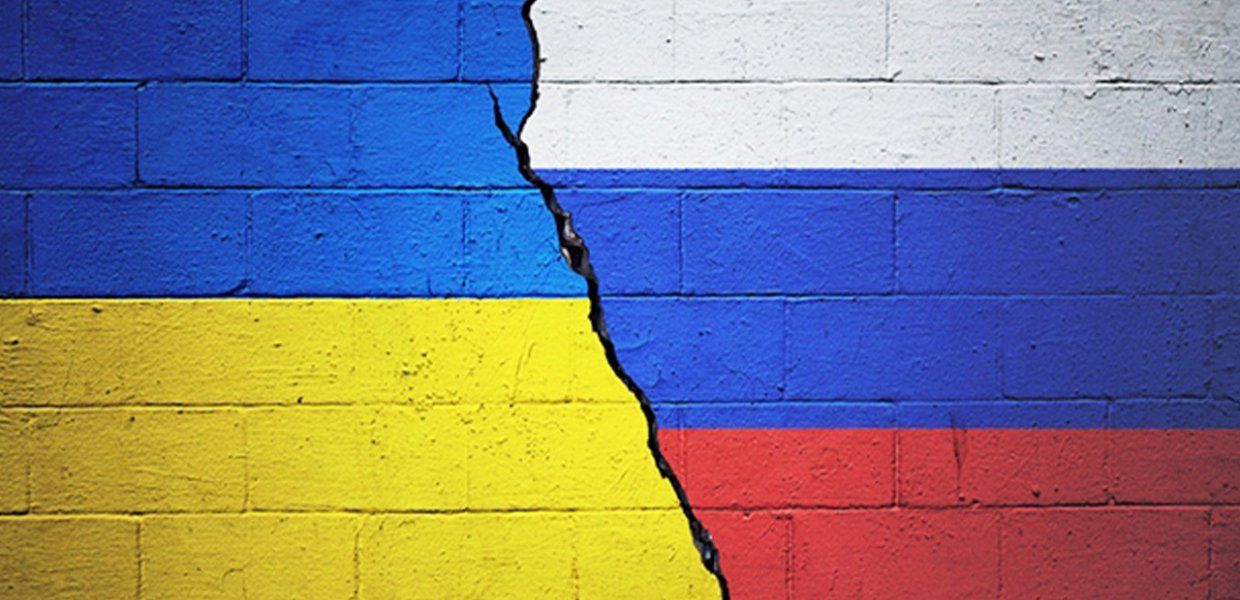 Graphic of Russian and Ukrainian flags.