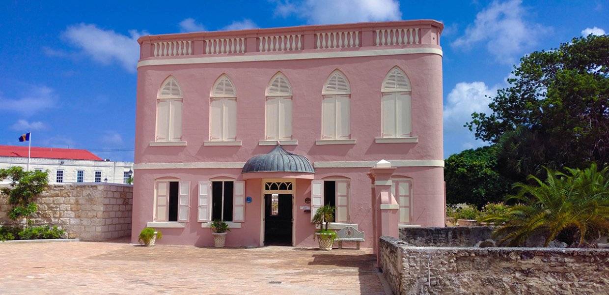 pink Jewish synagog in Barbados 
