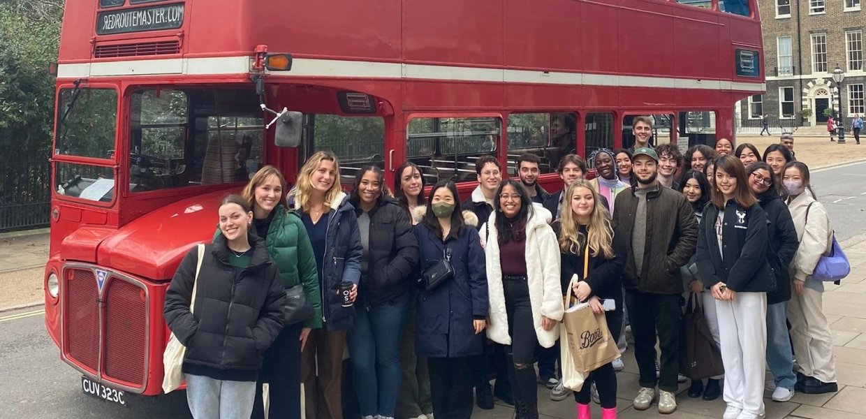 Previous USC Annenberg study abroad trip to London