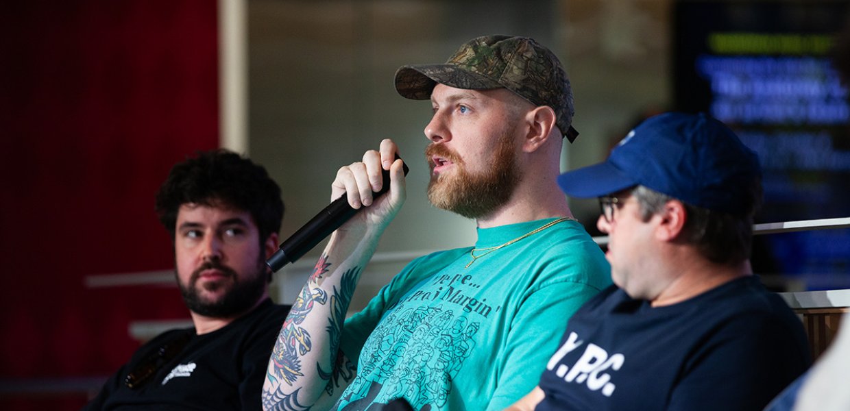 Kenny Beats speaking at the Wasserman ‘Connecting the dots for careers’ music industry panel in 2023 at USC Annenberg.