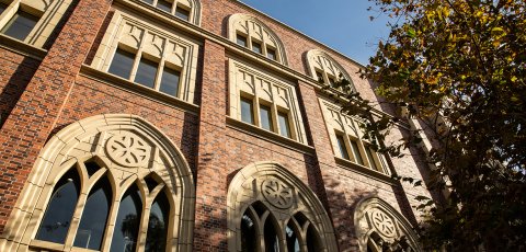 Wallis Annenberg Hal. 