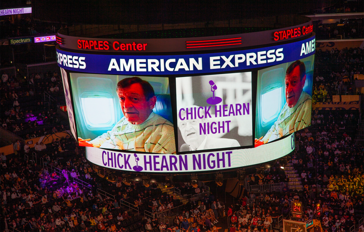 Lakers honor Chick Hearn on 100th anniversary of his birth 
